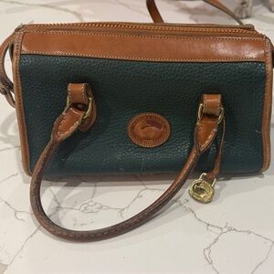 Classic Dooney & Bourke Green and Tan Shoulder Hand Bag